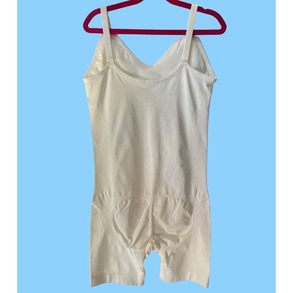 Nebility White Shapewear Bodysuit Padded Bra Waist Waist Trainer Size M/L - Picture 2 of 9